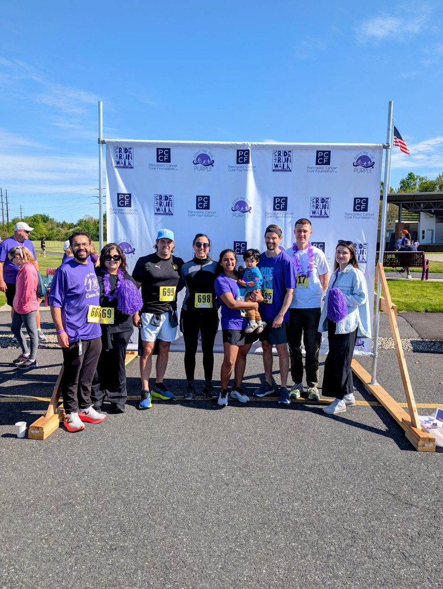 ednacukierman's tweet photo. @FCCCGreenberg @CukiermanLab (and the #MaruLab) @FoxChaseCancer @katztemplemed at today’s Amy’s Ride/Run/Walk l @pancureorg https://t.co/dv4qdOpOWk