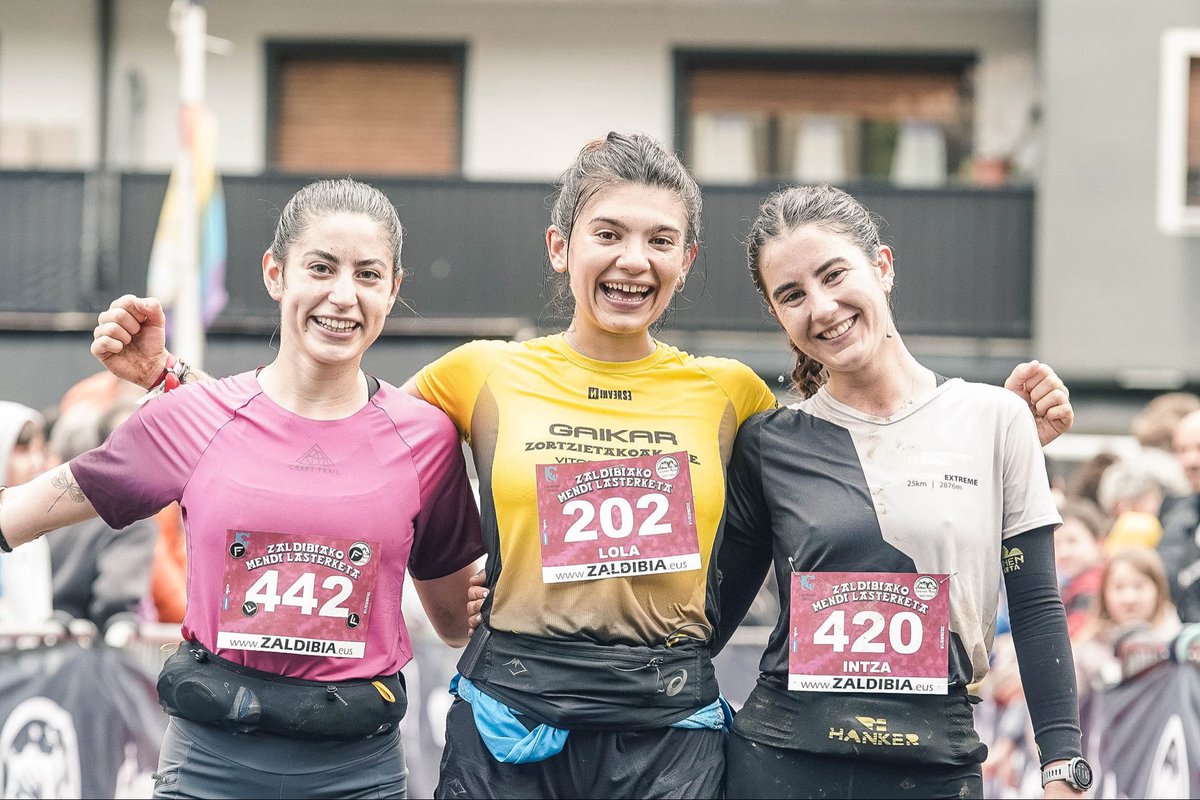 mendilasterketa's tweet photo. Aimar Larrea eta Lola Oiarzabal garaile 15K lasterketan!! #zml2026

🏃🏻15K
🥇Aimar Larrea 1:12:11
🥈Ibon Badiola 1:13:30
🥉Iker Aguirregabiria 1:16:35

🏃‍♀️15K
🥇Lola Oiarzabal 1:34:02
🥈Intza Urrestarazu 1:35:39
🥉Bárbara Ceballos 1:37:25 https://t.co/bwJDJsOLIU