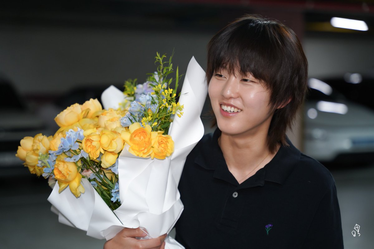 연 tweet media