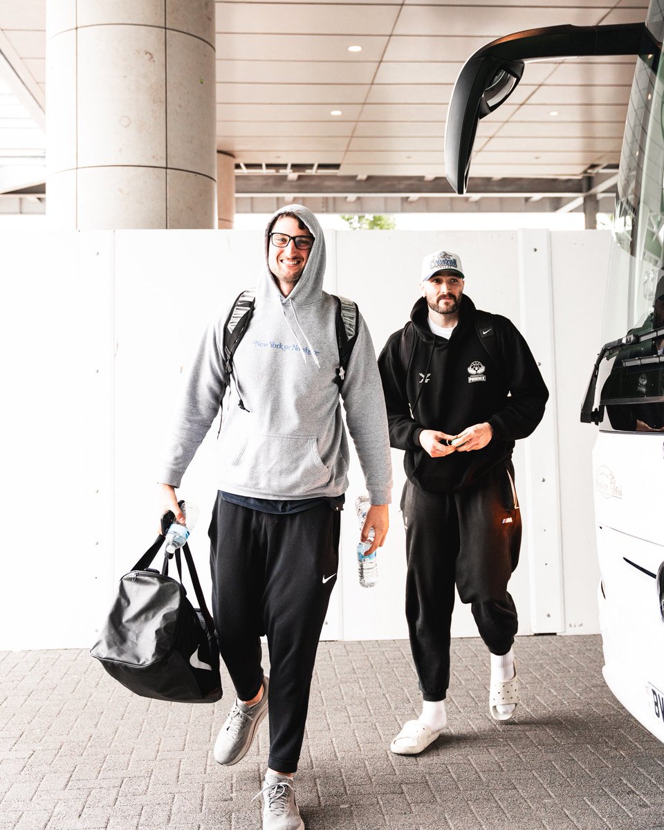CheshireNix's tweet photo. ๐Checking in.
#ReadyToRise #Final https://t.co/lMbhNGs1nS