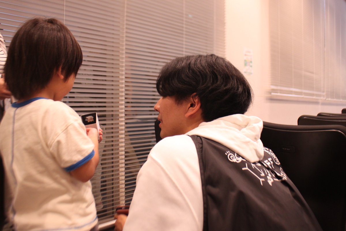 ut_cast's tweet photo. 【サイエンスアトリエ（工作教室）の抽選券を配布中】
現在、「作って体感！サイエンスアトリエ」の14:20〜の回の抽選券を工学部2号館1階211号講義室の受付で配布しています。
対象の工作は「ペッパーズゴースト👻」！
科学を使った工作をお楽しみください！
#東大CAST #五月祭2026 #好きが芽吹くとき https://t.co/Jr00jd0Ftq