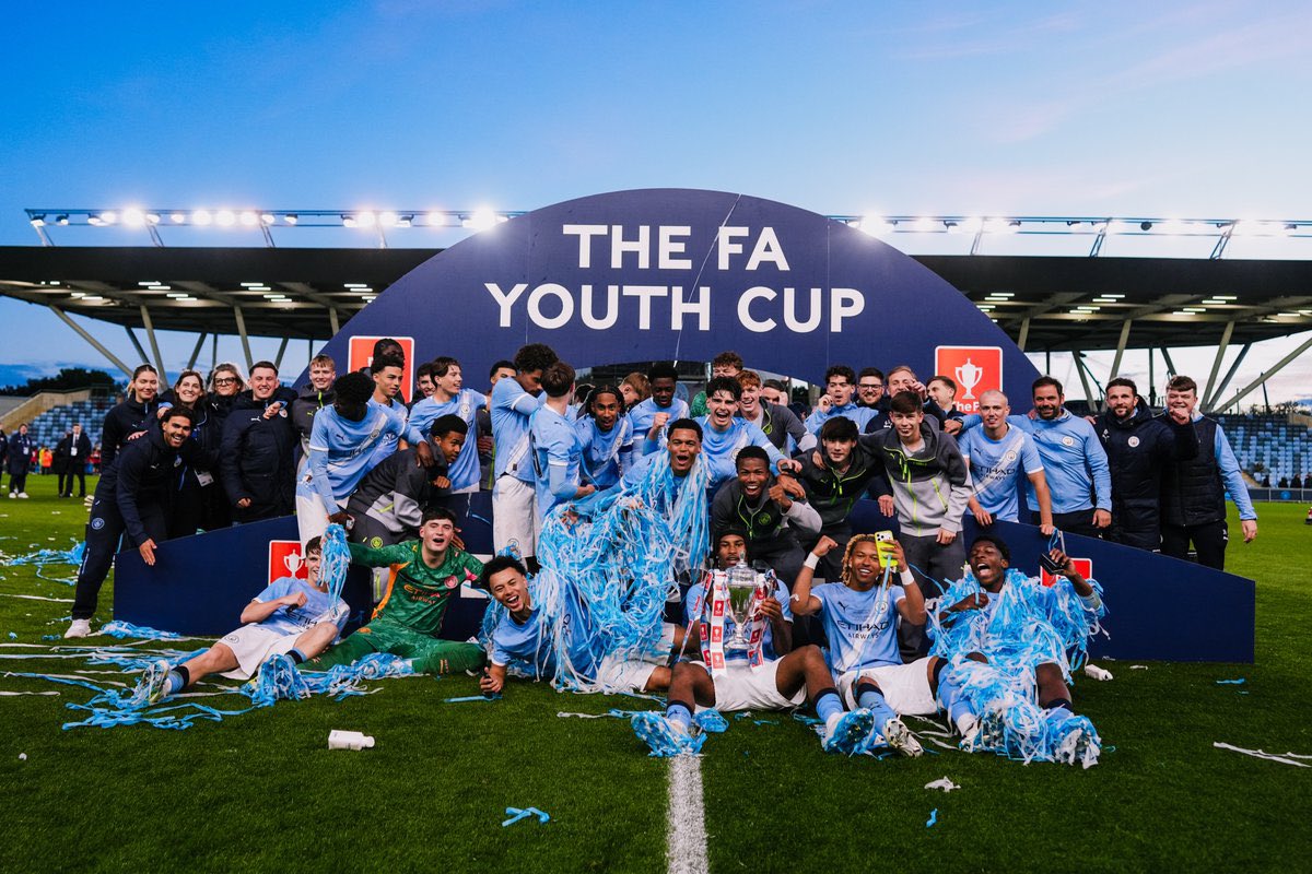 Mancityfans_Gh's tweet photo. Special season so far but we are not done, YH?  

Let’s keep fighting UNTIL THE END! TOGETHER ✊🏽🩵 #MCFC https://t.co/B2K5a1PWjQ