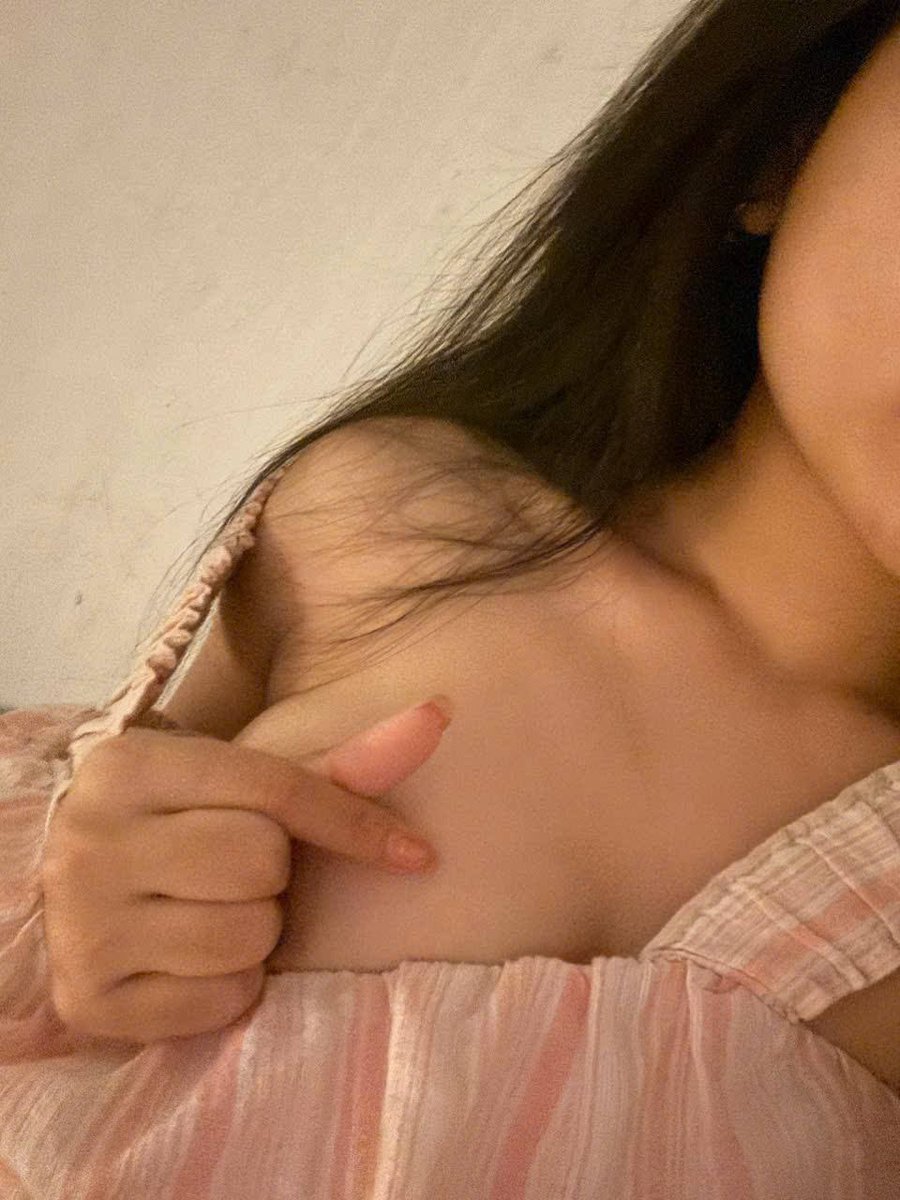 Duog210's tweet photo. Nứng đêm zồiiiii https://t.co/j9YWOjQ7pq