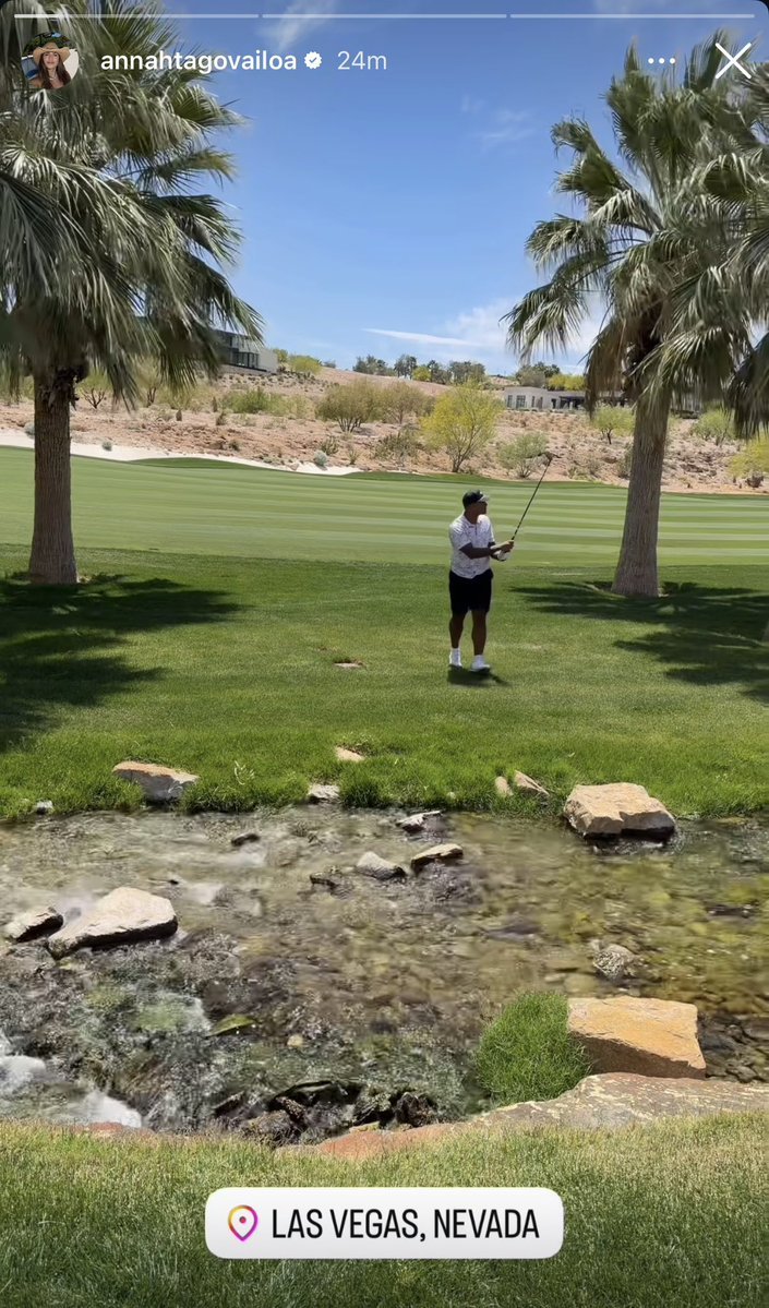 CarpetDinosaur's tweet photo. Tua Tagovailoa is taking his new opportunity in Atlanta very seriously as you can see in this photo of him playing golf while the rest of the falcons team is at the facility provided to carpet dinosaur by mr ghost @GhostOfAdamGase 

At least he won't get concussed on the PGA tour https://t.co/jTKd45MxNH