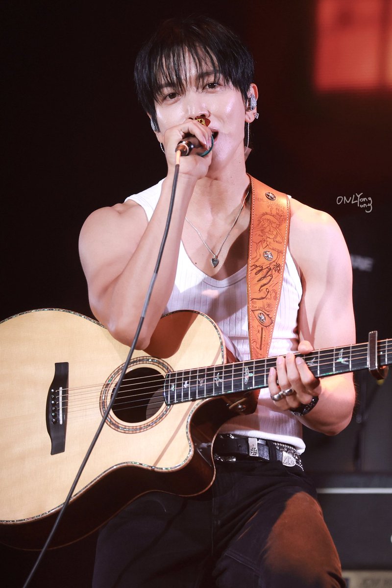 yon_cn4's tweet photo. 20260516 CNBLUE LIVE '3LOGY' 

In Hong Kong

@JYHeffect 

#CNBLUE #씨엔블루 #정용화 
#JUNGYONGHWA https://t.co/fNVVlP1MQp