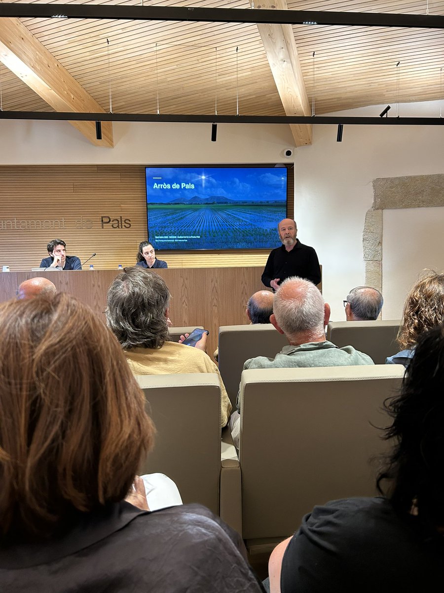 TeiaG2012's tweet photo. Avui celebració anual de #SantIsidre amb els col•legis professionals @CETAF_Cat  i @Eng_Agronoms als arrossars de #Pals. Introduïnt-nos a les particularitats de la zona i a la recerca q s’està duent a terme x a fer un ús més eficient dels recursos. @ADVPals @AGROENG_UdG #reg https://t.co/HOwYH67eqj