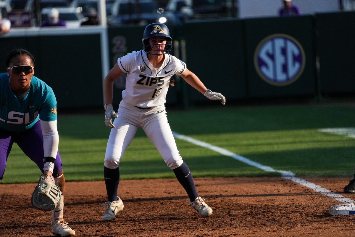 Akron Zips Softball tweet media