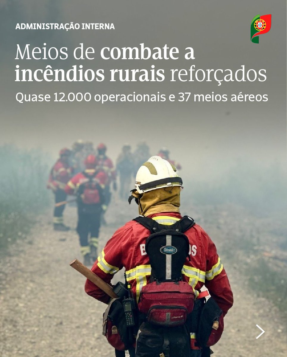 govpt's tweet photo. Os meios de combate a incêndios rurais já foram reforçados, estando agora no terreno quase 12 mil operacionais e 37 meios aéreos.
Este reforço deriva da ativação do nível Bravo do Dispositivo Especial de Combate a Incêndios Rurais (#DECIR), que se prolonga até 31 de maio. https://t.co/4ussSybw6c
