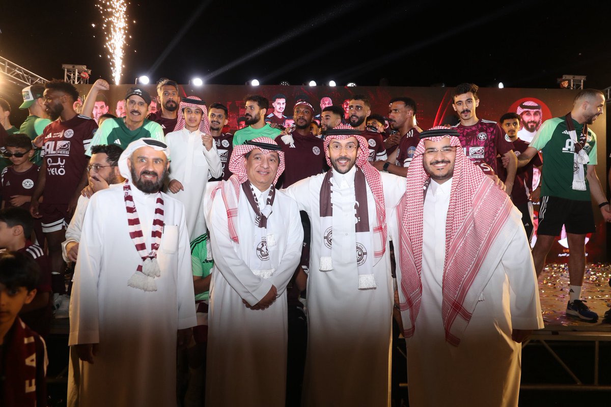 berharmah's tweet photo. تهنئ #جمعية_البر_بحرمة شريكها نادي الفيصلي بحرمة على الصعود لدوري روشن، متمنين دوام التوفيق والأفراح لنادينا ولمدينتنا الغالية. https://t.co/UCcSmk42rS