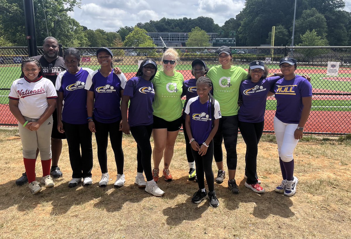 DC Grays tweet media