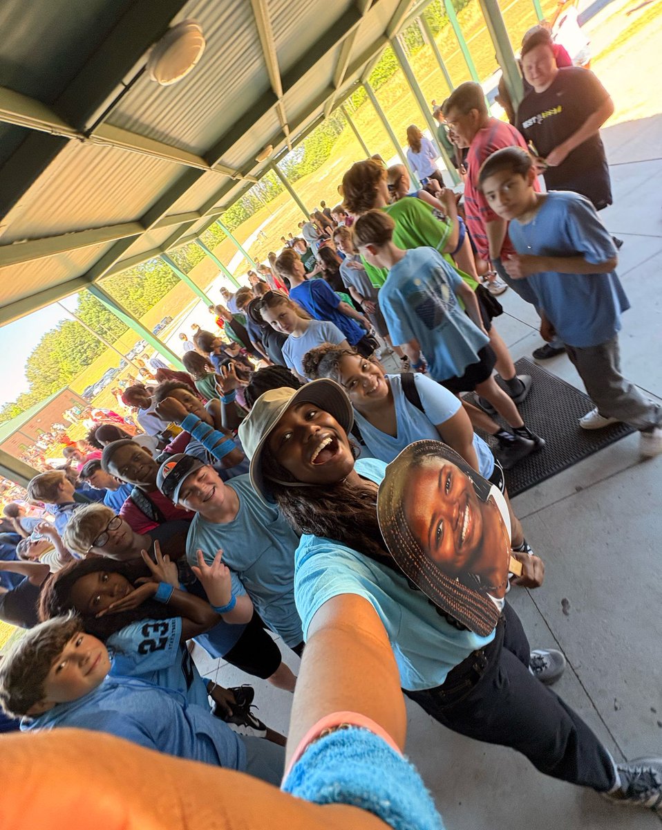 RLMSgators's tweet photo. Miss Evans’ class had a great time at field day and a special shoutout to the dodgeball tournament winning team “Men in Black”! Yesterday was such a fun day as our 8th grade is winding down their final days of being a Gator! https://t.co/CFWxpw9uNg