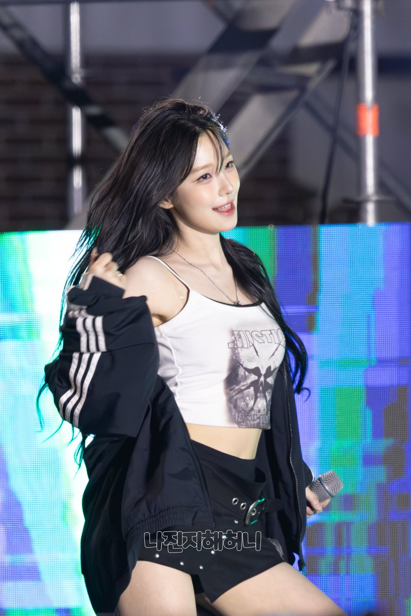 나진지해허니 tweet media