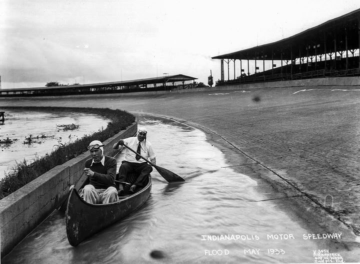 elmondohummus's tweet photo. Back in the day, you could canoe on the frontstretch... 
#indy500 #indycar #ims 

(Source: https://t.co/cIHwUmnARi) https://t.co/c0mtgucmmY