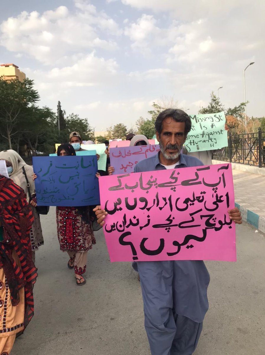 BYC_Shaal's tweet photo. ایک معصوم نرسنگ طالبہ کو اٹھایا گیا، مگر آج تک نہ اسے عدالت میں پیش کیا گیا اور نہ ہی اس کے اہلِ خانہ کو انصاف ملا۔
وہ اب بھی ریاستی قید میں ہے 
آج خدیجہ بلوچ کی بازیابی کے لیے BMC میں احتجاجی ریلی نکالی گئی۔ ہم تمام بلوچ عوام سے پرزور اپیل کرتے ہیں کہ ظلم کے خلاف آواز بلند کریں https://t.co/l8CBv9QH0L