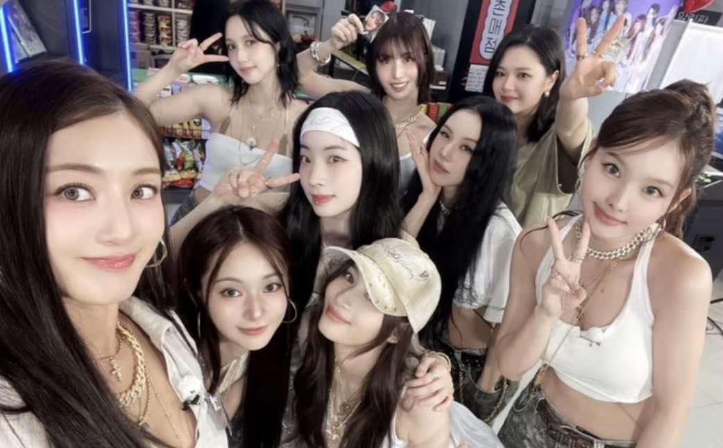 Tzuholic⁹ // SATZU y UJB era tweet media