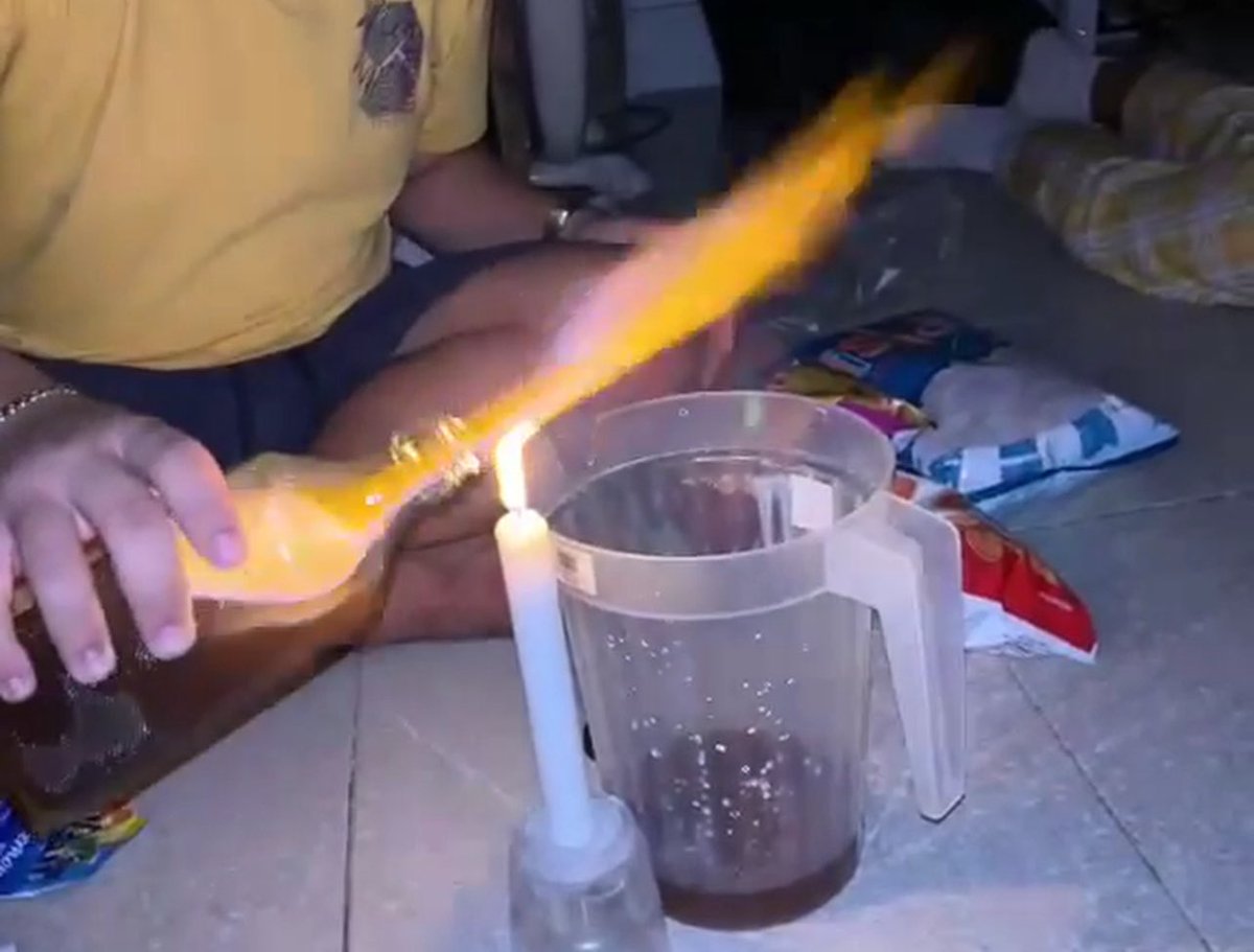 mistynali's tweet photo. @soireia actually wala kaming lighter, we had to improvise https://t.co/8CNe0pjnVp