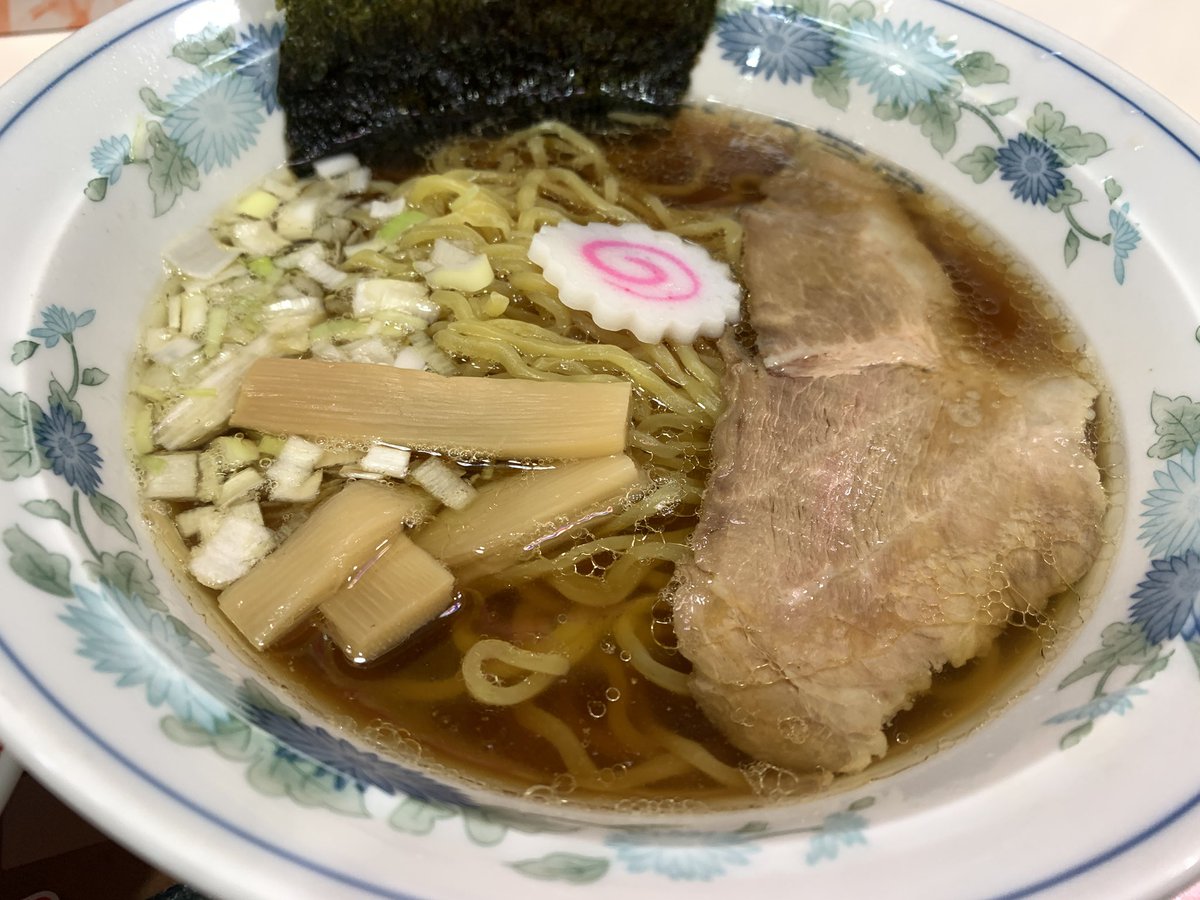 cheemo_jp's tweet photo. 本日のランチは管家さんでランチセットAを頂きました😋
醤油ラーメンとチャーハンのセットは、王道ですよね✨ https://t.co/hGtQvDT25V