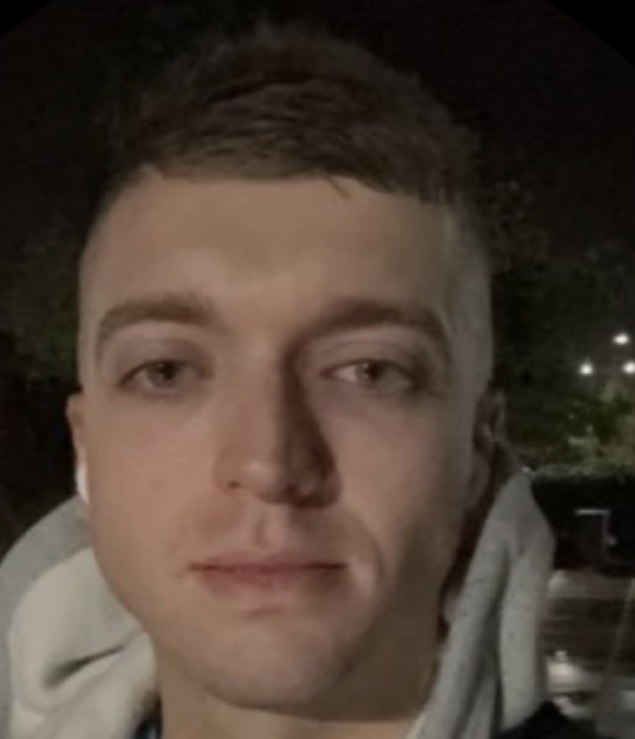 _chilebye's tweet photo. @TheRealOrugu @SeeRacists Take ur fleeing dirty big bug eyed ass back to where you came from, you a wonna be yt supremacist actually you a tether 😂 https://t.co/VuUMjL2bFj