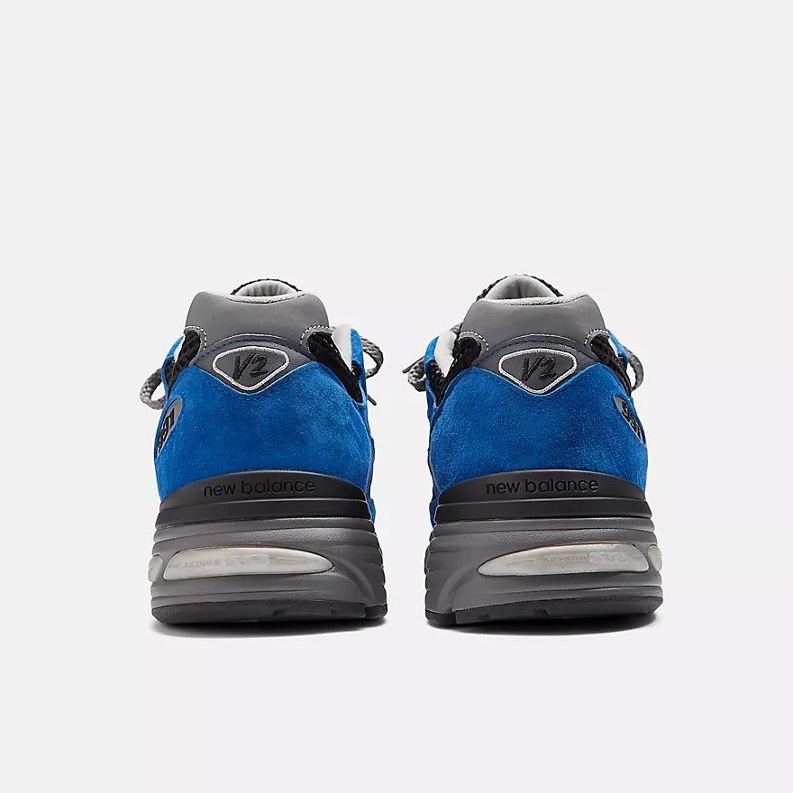 JustFreshKicks tweet media