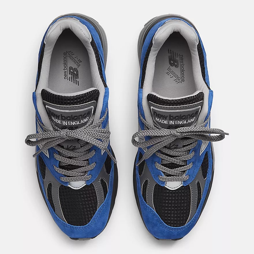 JustFreshKicks tweet media