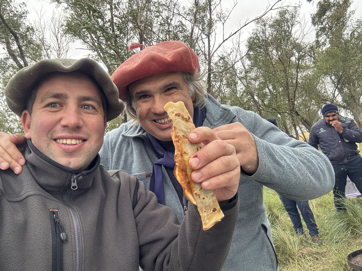 davidschejter's tweet photo. Primer yerra de la historia  que de postre hay panqueques con dulce de leche @pampaqq!! https://t.co/wRw4yfasFw