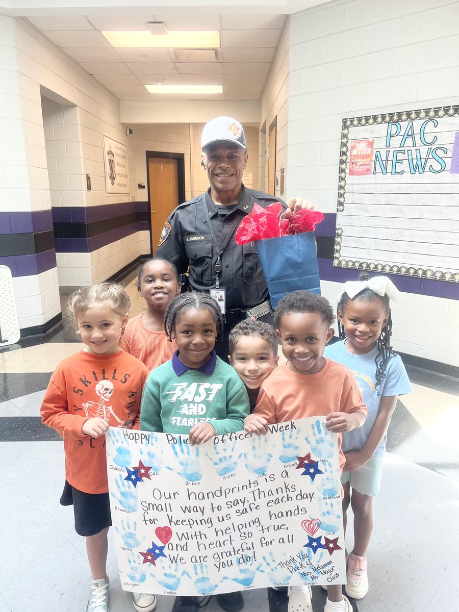 MSAEastKnights's tweet photo. Our Pre-K 4 students had a special surprise for our school officer this week!

Mrs. Melancon and Ms. Major’s class shared a small appreciation gift to thank him for all he does.

Thank you for building such positive relationships with our little Knights! https://t.co/k6bQOlCxfj