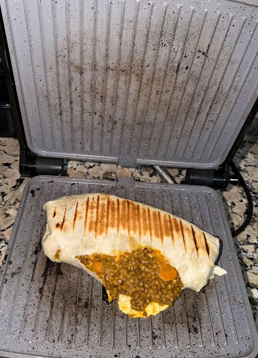 سهام tweet media