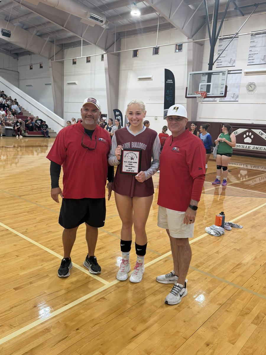 CoachesSouth's tweet photo. 2026 Volleyball All-Star: 🔴 Team MVP - Marik Ortiz (La Pryor) https://t.co/WraSyKm8ti