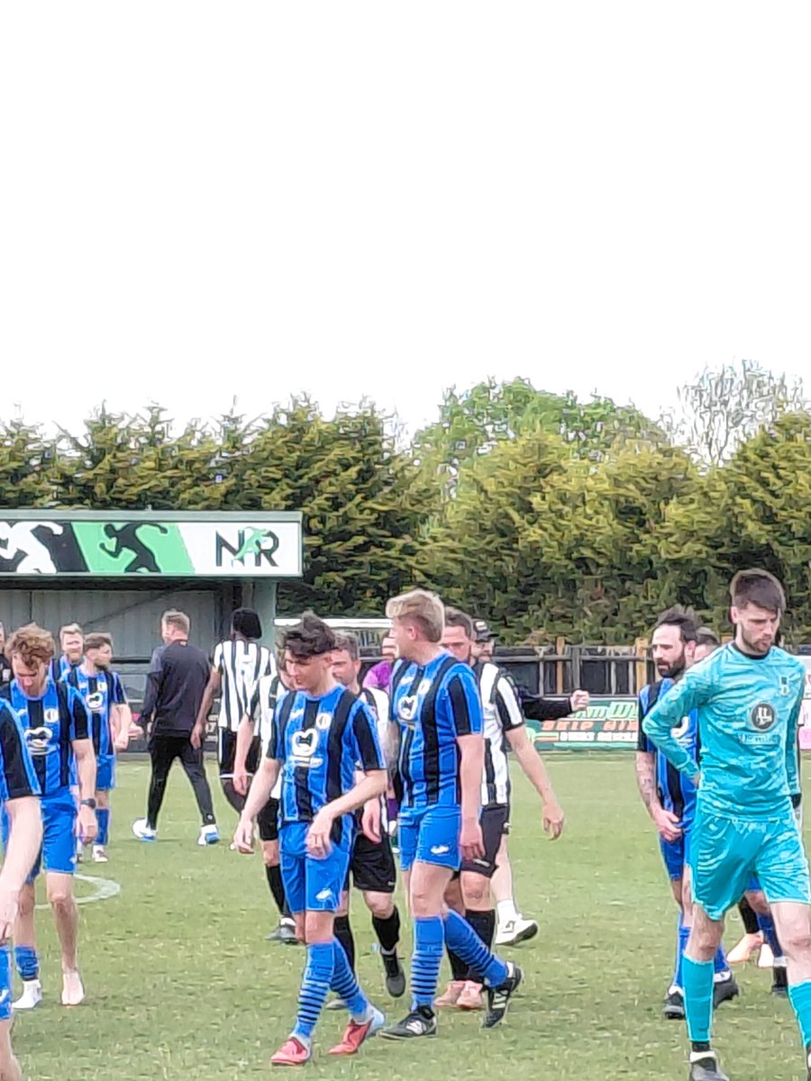 moongazerale's tweet photo. Lovely to pop along to @DerehamTown today as they hosted @856foundation . A great match ( won 6 5 by 856) but raising awareness of #mentalhealth and raised £1000. Thanks all involved for donating time, money and kindness #Timetotalk . We will see if you can beat us next year 👍 https://t.co/K1bbhRoN0h