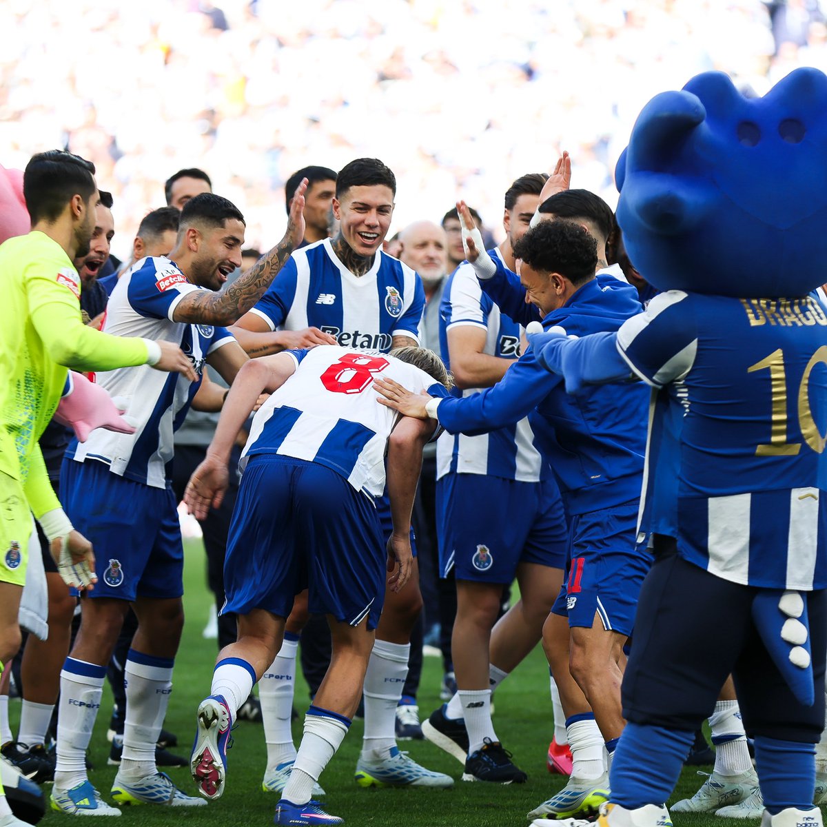 FC Porto tweet media