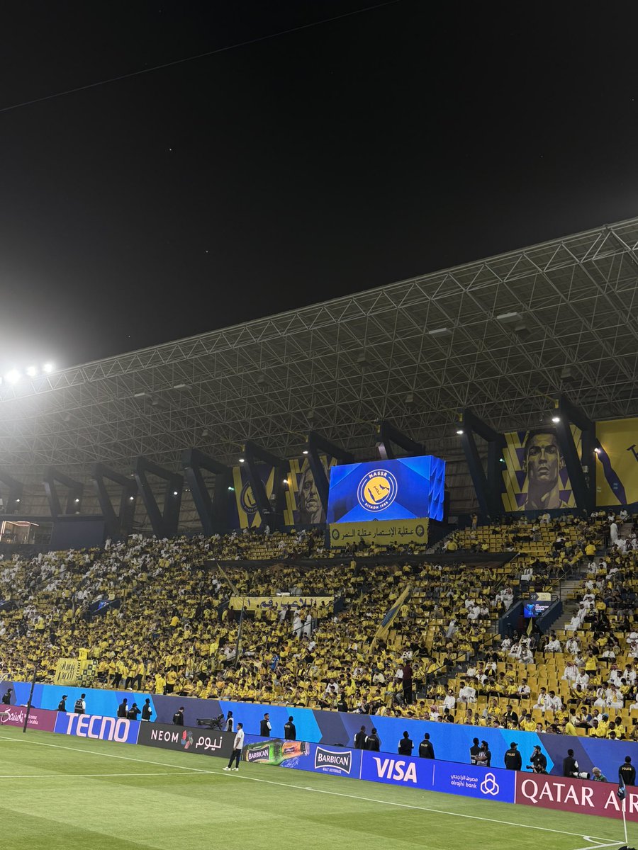 MHX_96's tweet photo. الاول بارك 💛💛.. https://t.co/JFTqKSsQof
