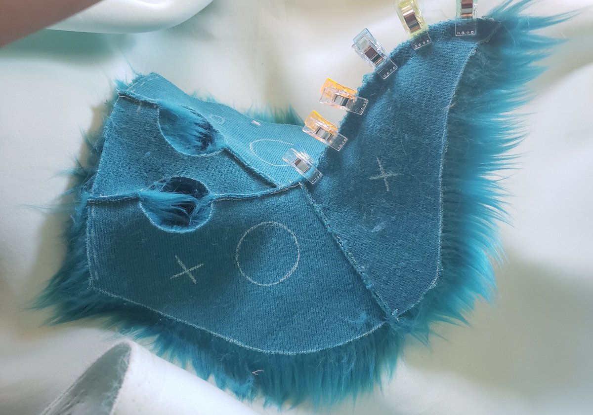 One_Silly_Buck's tweet photo. I have a really nice shape going for my buck tail! Open to selling the pattern online if u guys want uwu #fursuitmaker #fursuit #fursuittail https://t.co/MEONoqjZXO
