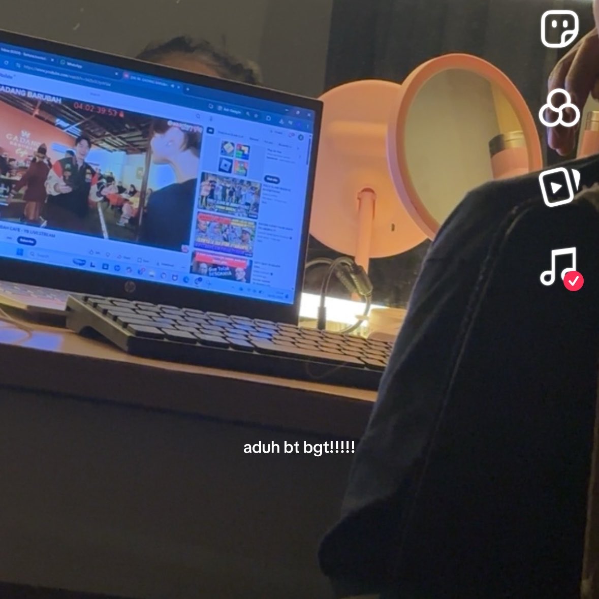liz tweet media
