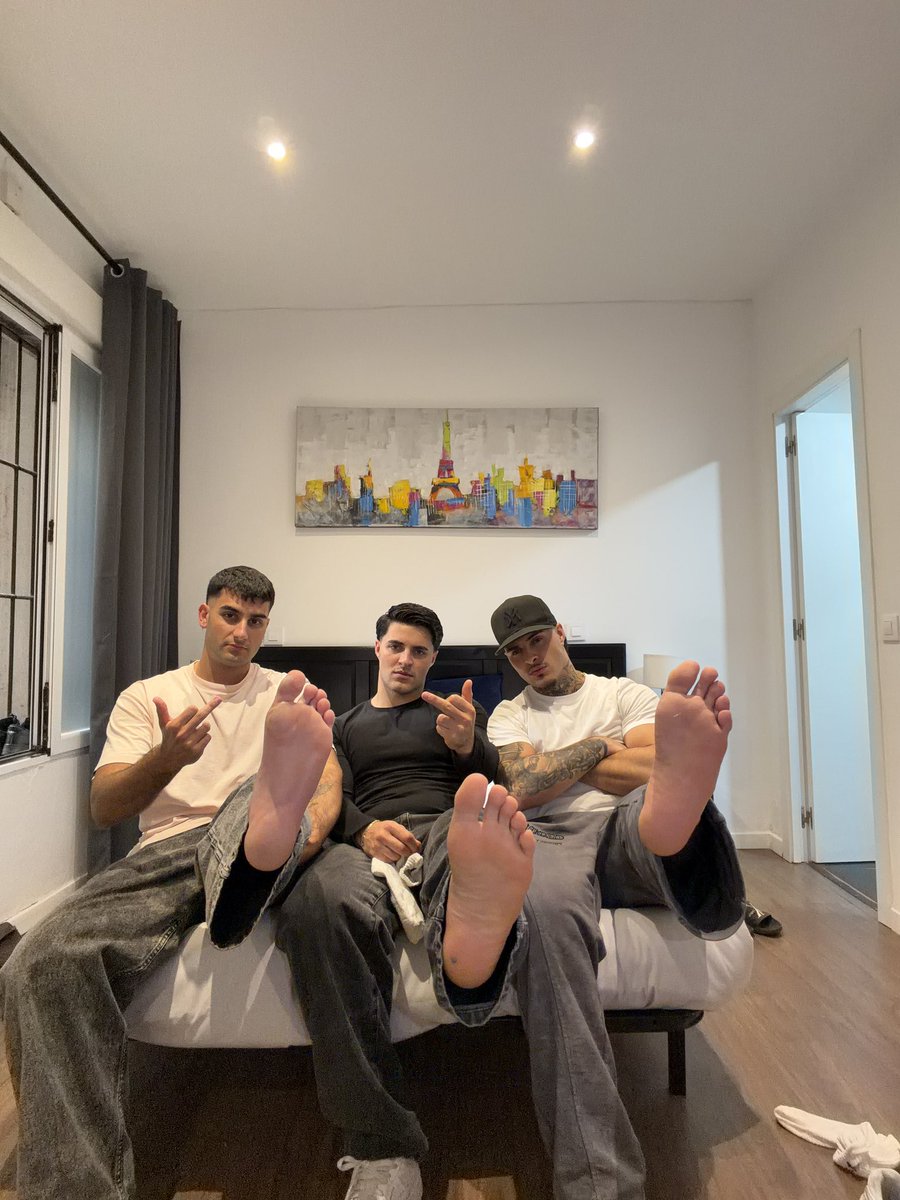 AlphaDaniel28's tweet photo. Los tres jefazos en Madrid😎💰A desplumar carteras. @GodNogue @alphamiguell https://t.co/LVxUHaEwvm