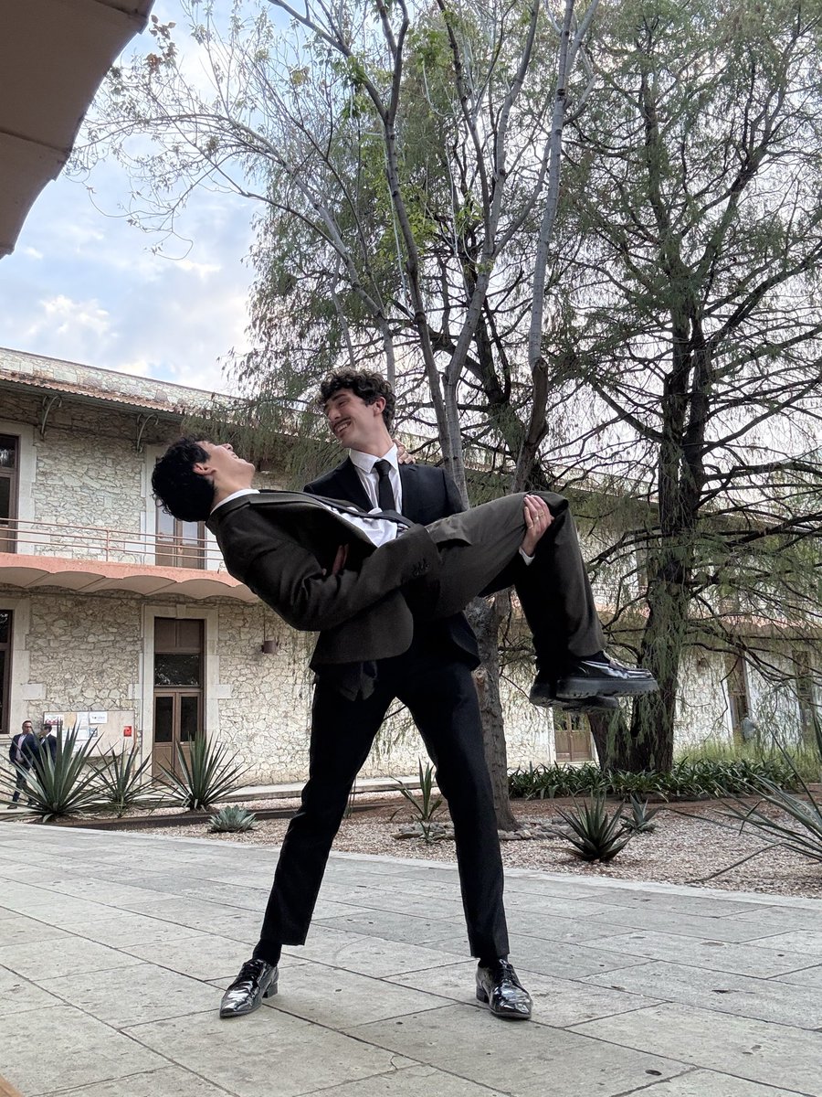 dionyorkie's tweet photo. you’re my prince for life 🤍 https://t.co/cmd4Nmdvl6