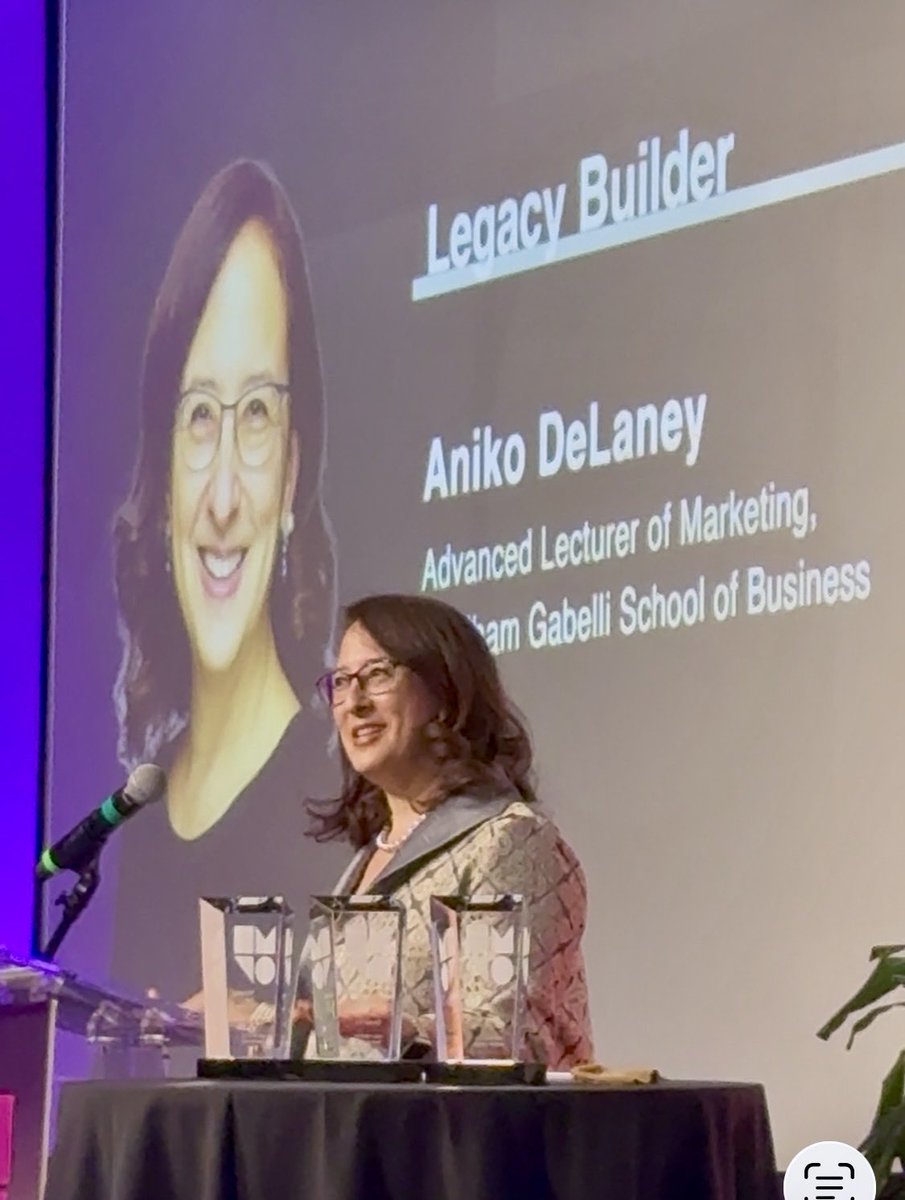 Anikodelaney's tweet photo. What an honor to be inducted into @NewYorkAMA Marketing Hall of Fame. After years building marketing strategies and brands for financial institutions, I am thrilled to help @FordhamGSB students learn academic theories, gain real world experiences &amp; help them launch their careers. https://t.co/qHl0pFfJmr