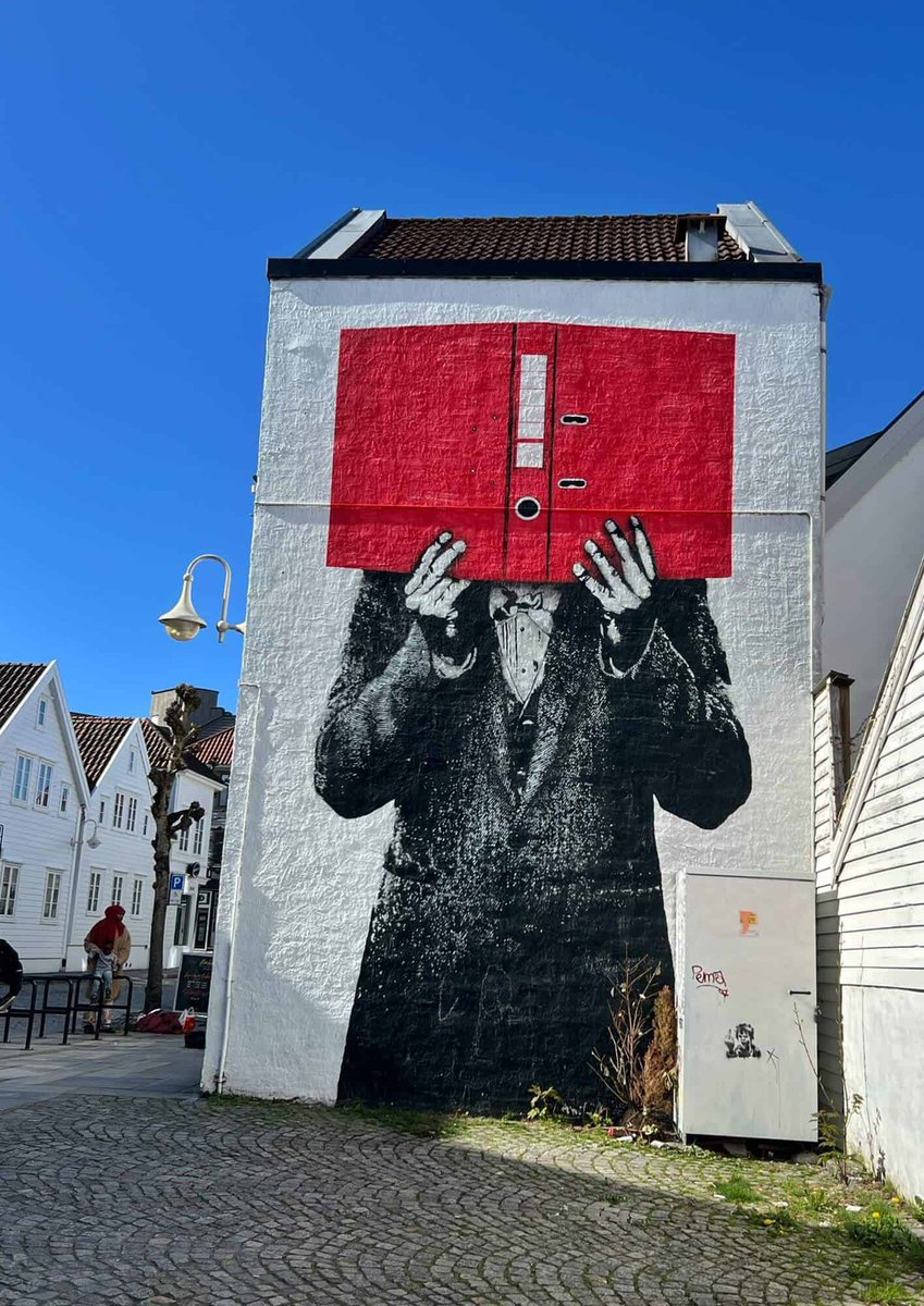 LifePartII's tweet photo. Stavanger is easy to get around on foot, has a delightful mix of old wooden houses, colourful streets, fjord views, and a few surprises, like a big street art scene and even a museum about canning sardines!

Read more 👉 https://t.co/PR6Enqtlec

#Stavanger #Norway https://t.co/ZXVI2YXLEZ
