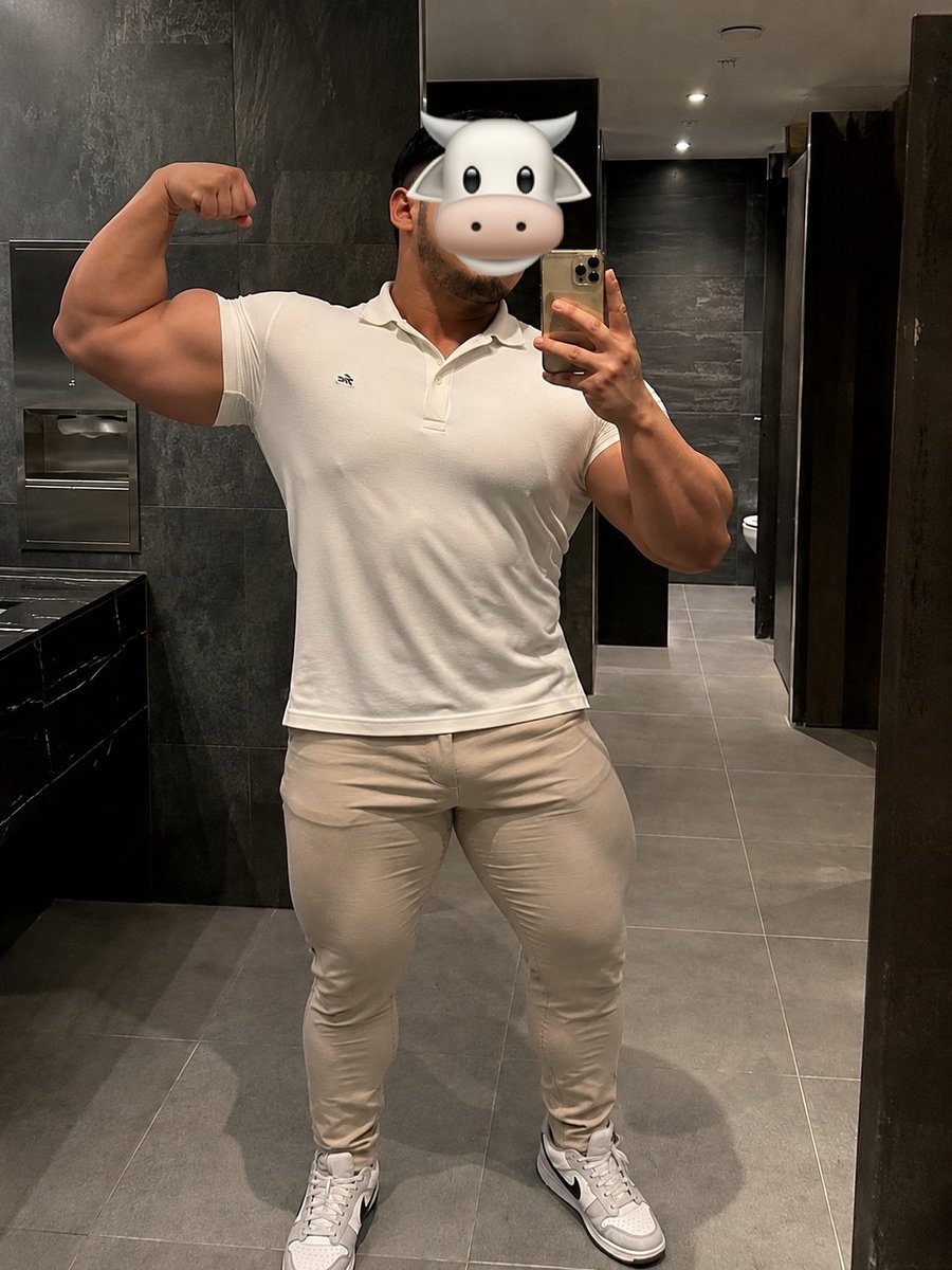 Muscle Slave Bull tweet media