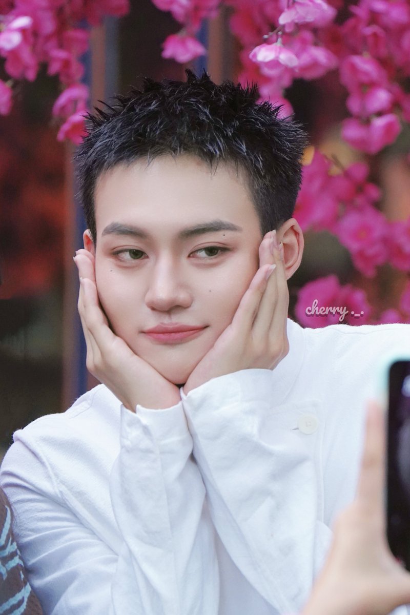 cherry___sw's tweet photo. My cutie boy 🌸🌸
#FriendlyMExLEGO
 #Lego_Rapeepong  @realxlg https://t.co/jn7Wv6X3CT