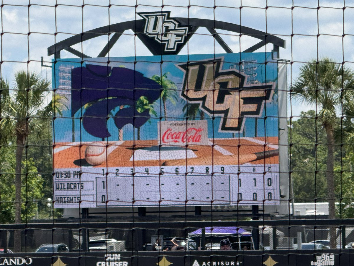 micantrell413's tweet photo. @UCF_Baseball for @CokeFlorida First Pitch. #GKCO https://t.co/ahwuvVBXbj