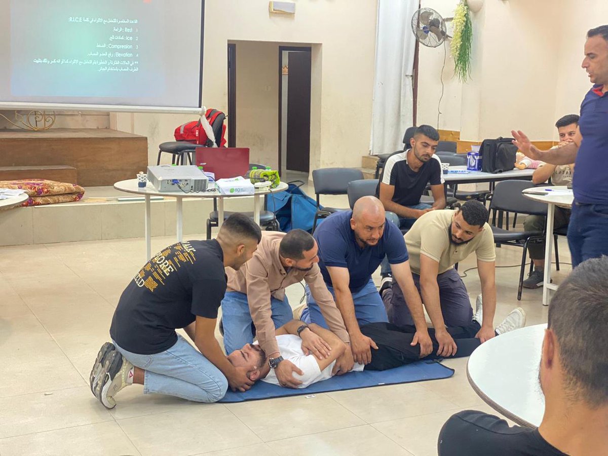 saveaheart_ar's tweet photo. 📢 فلسطين 🇵🇸 | رام الله – سلفيت تدريب 40 شابًا وشابة على الإنعاش القلبي الرئوي ضمن #موجة_النبض_العربي
@ArabResusC   @World_RAH  
#WorldRestartAHeart #SaveALifeArabia #معا_ننقذ_حياة https://t.co/LWMJAd60IV