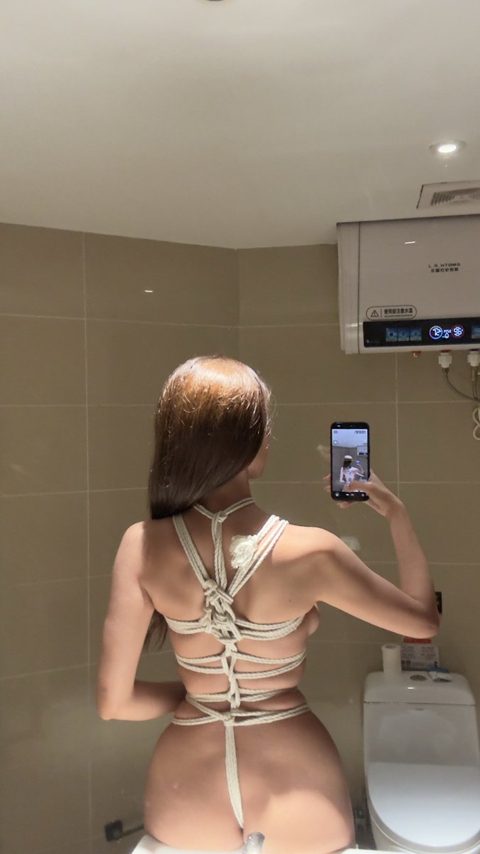 哦啊啊 耶~ Duang Duang Duang 嘞个嘞个嘞个当当耶~昨天晚上做了个梦 我走进撒哈拉沙漠 空无一人站在太阳下
🪢：@CK11230970 
M：@Gistheoneforme 
@Fengsiyuan @DnewHome https://t.co/sVGJ3W4G4n