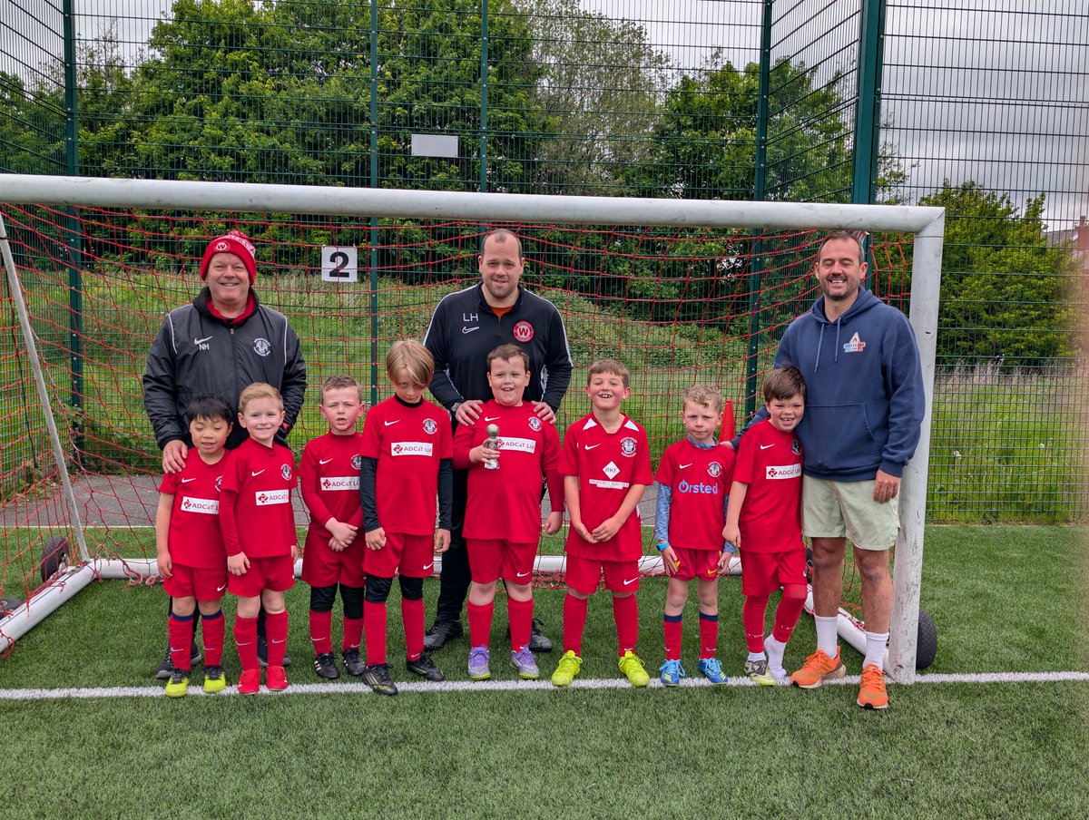 NickoH's tweet photo. Another season ends. Great progress for our u7's. Bobby man of the match in our final game in an 8-5 win. Up the Winny @RADCaTLtd ❤️ https://t.co/8QfNtFHIhQ