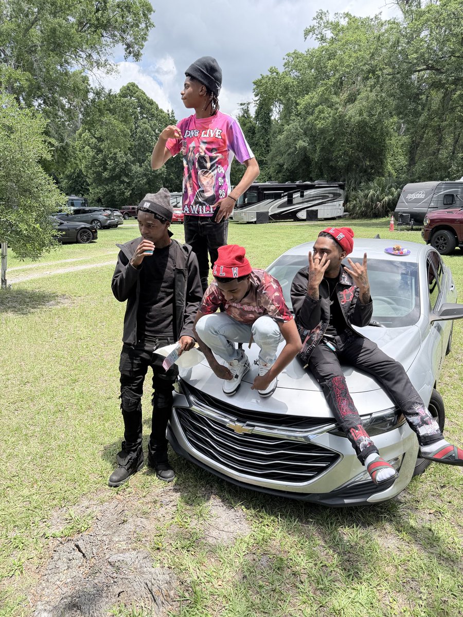 TrappinAssjj's tweet photo. Love thug 🤞❤️ #0426 https://t.co/pdJem4bKp2
