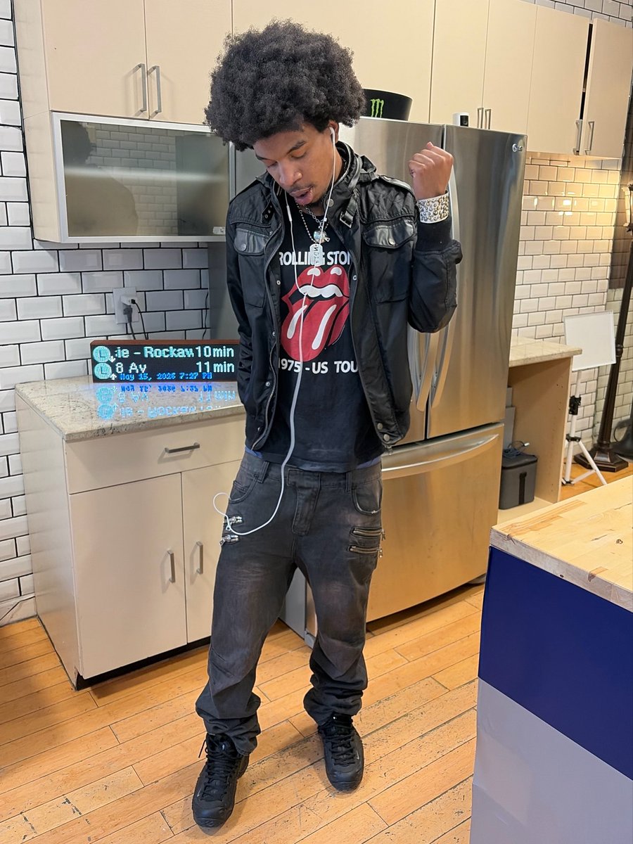 fucmarr's tweet photo. went Balmain off the CDG foams #hrl https://t.co/Lgvmxu4r9X