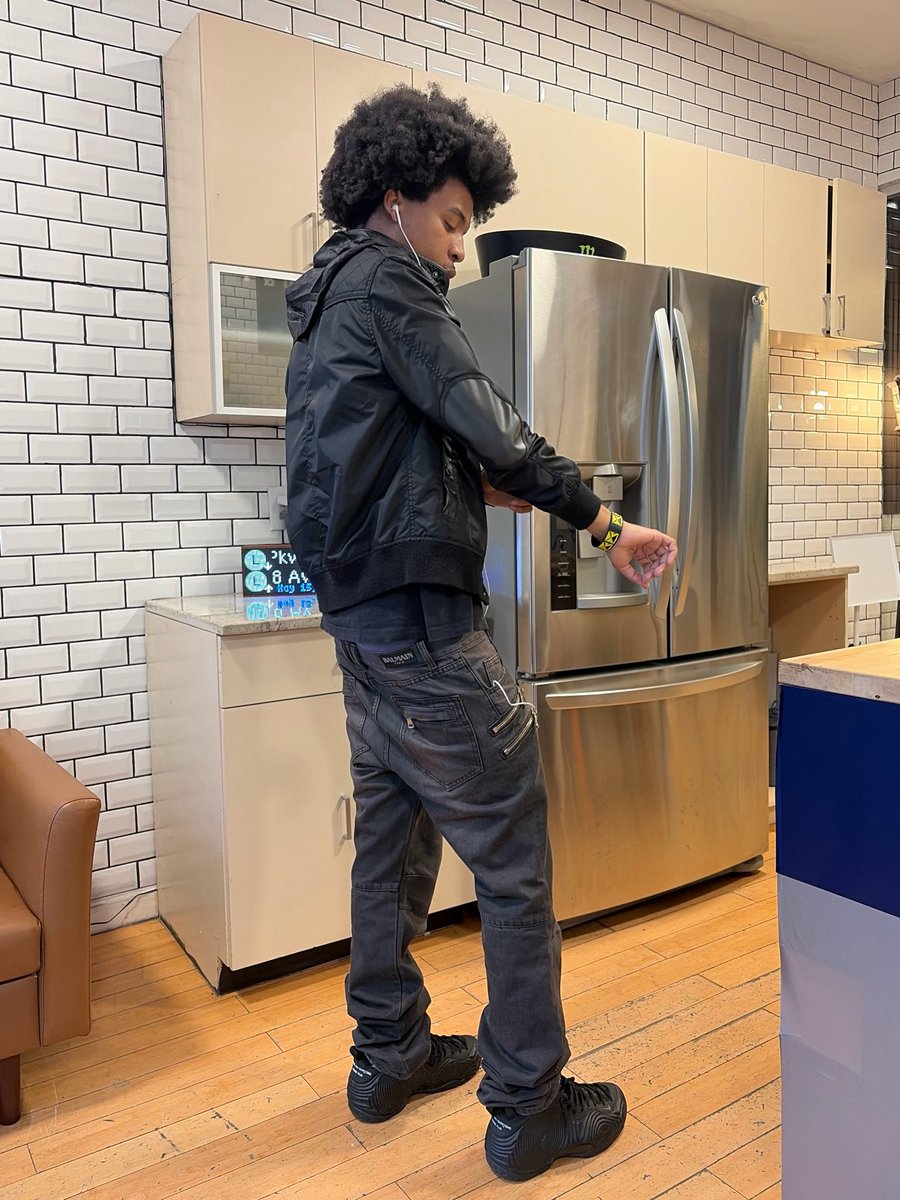 fucmarr's tweet photo. went Balmain off the CDG foams #hrl https://t.co/Lgvmxu4r9X