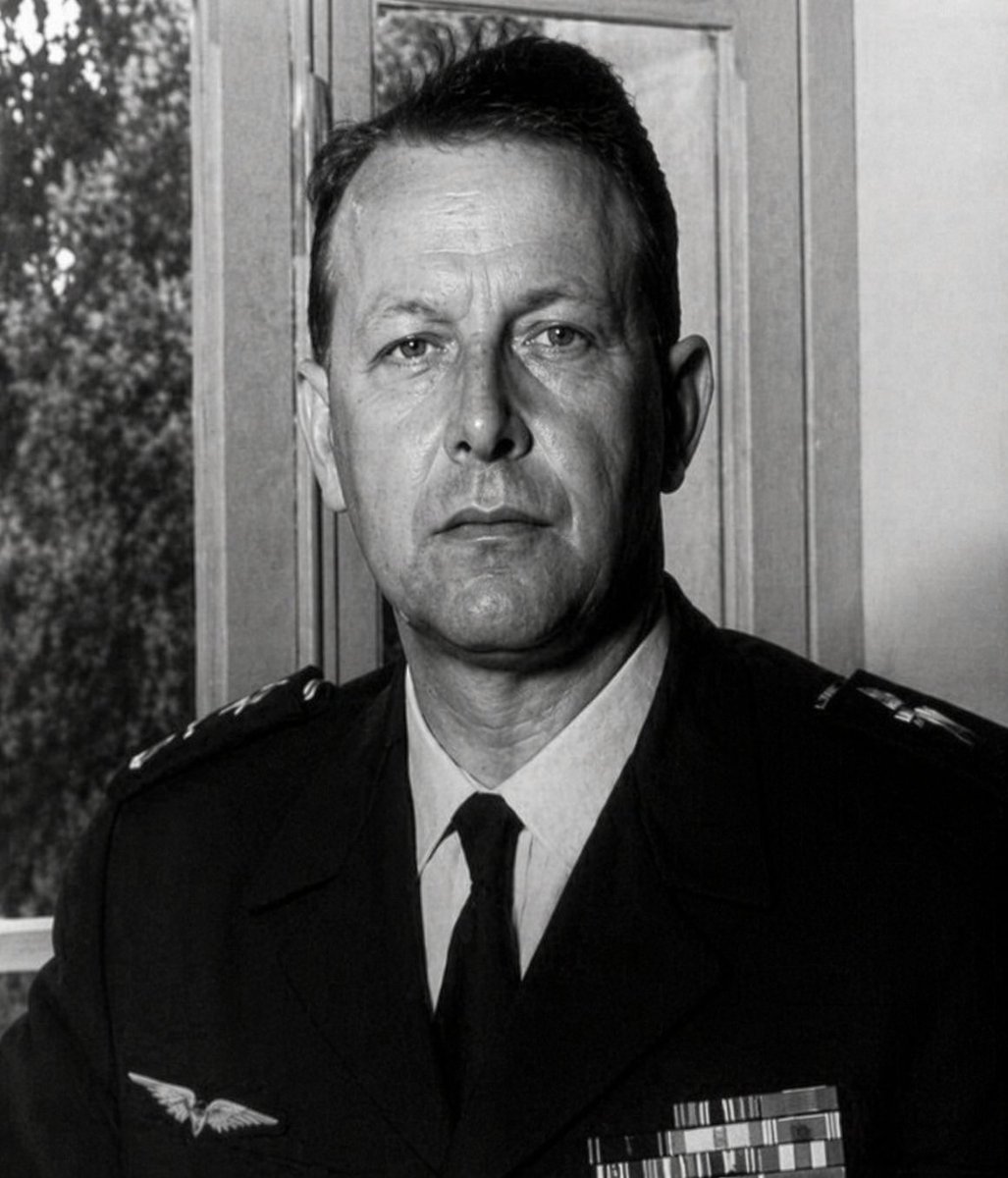 Quinquegentiani's tweet photo. Selon le général Maurice Challe, -commandant en chef- de l’armée française, les wilayas les plus fortes pendant la guerre d’Algérie étaient la wilaya 3 (Kabylie) et la wilaya 2 (le Nord Constantinois). Il l’écrit dans ses mémoires, Notre révolte, page 120. https://t.co/GtQxja670R
