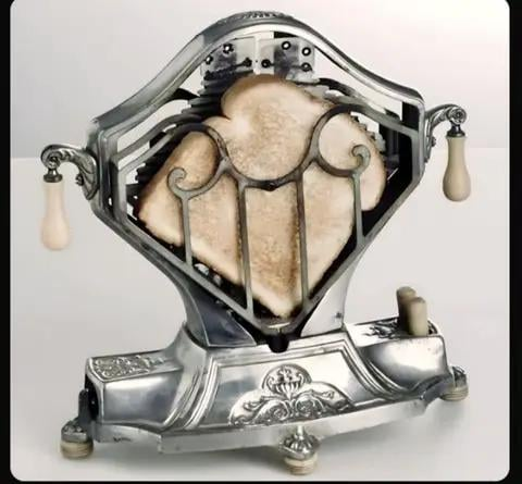 LeoDaVinciWave's tweet photo. Art Deco electric "Sweetheart" toaster, 1929. https://t.co/HkKf9lga5y