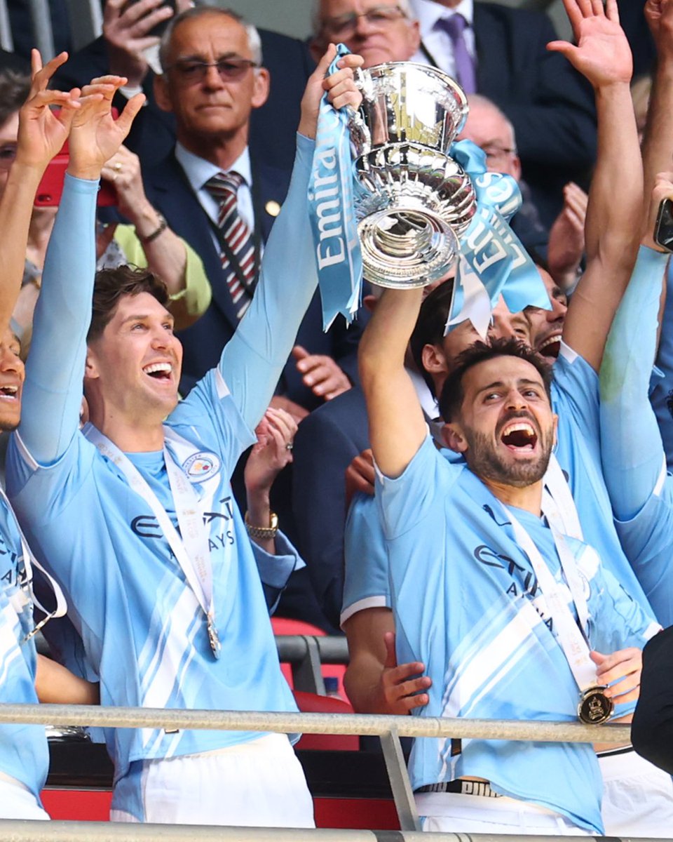 Premier League tweet media