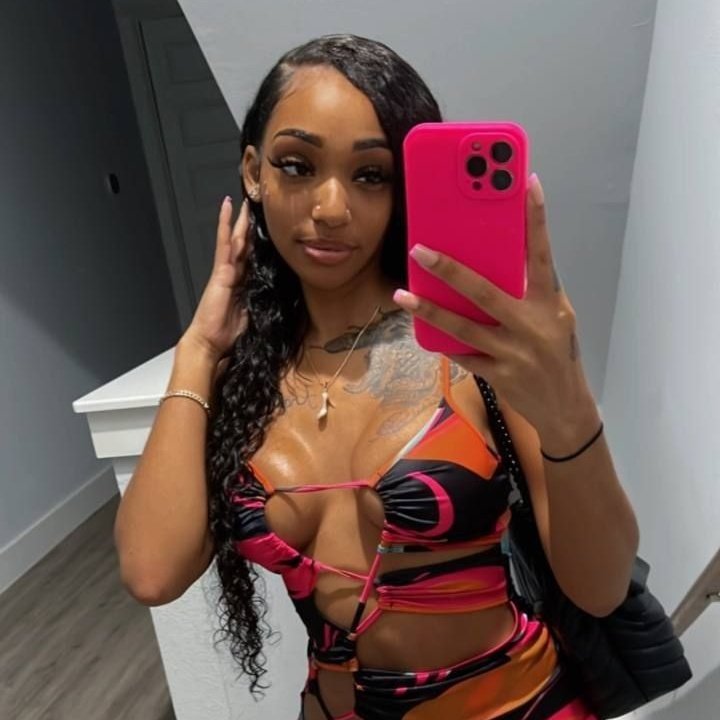 Sexy yella tweet media
